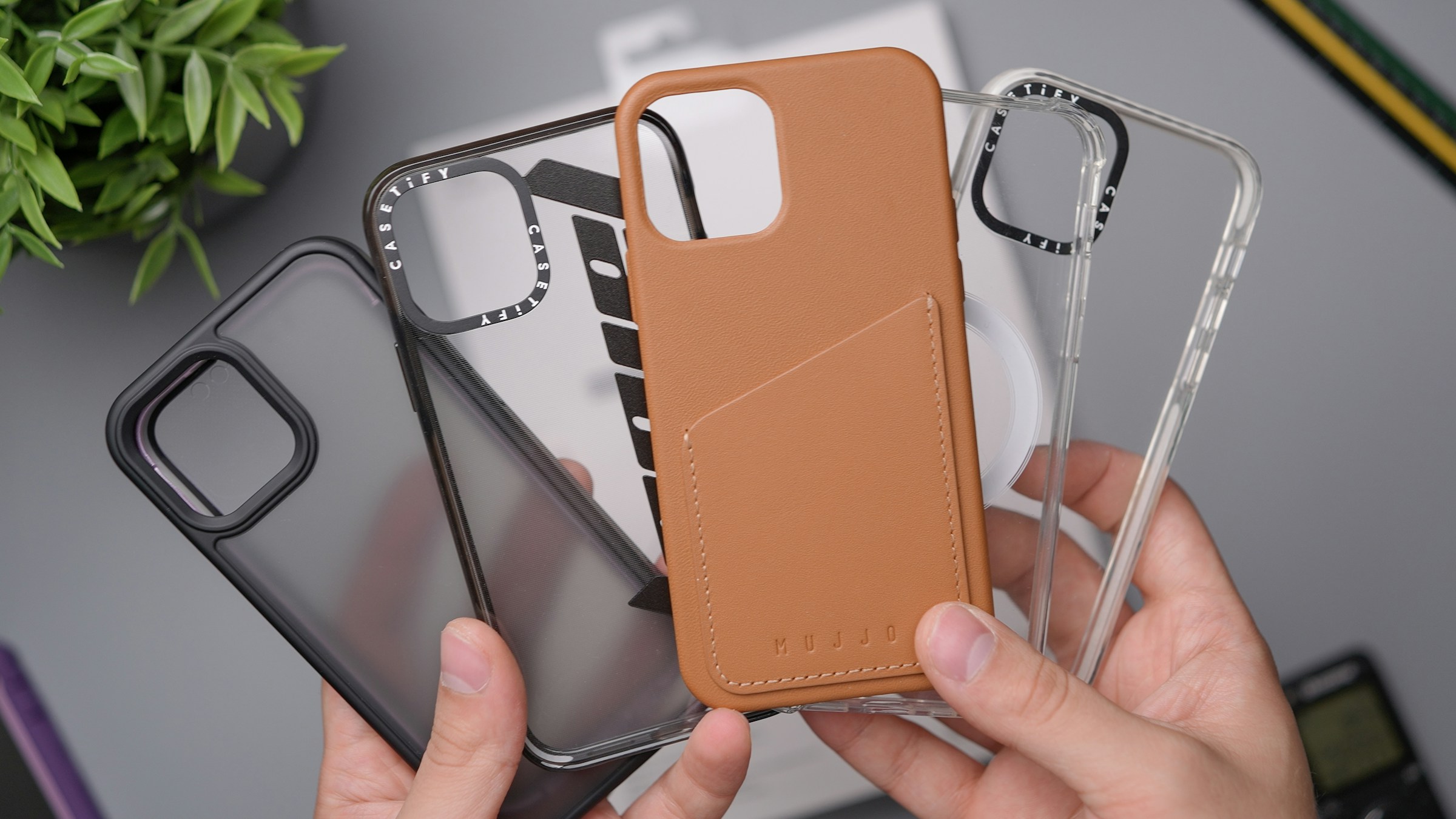 Les belles housses Noreve pour téléphone HTC