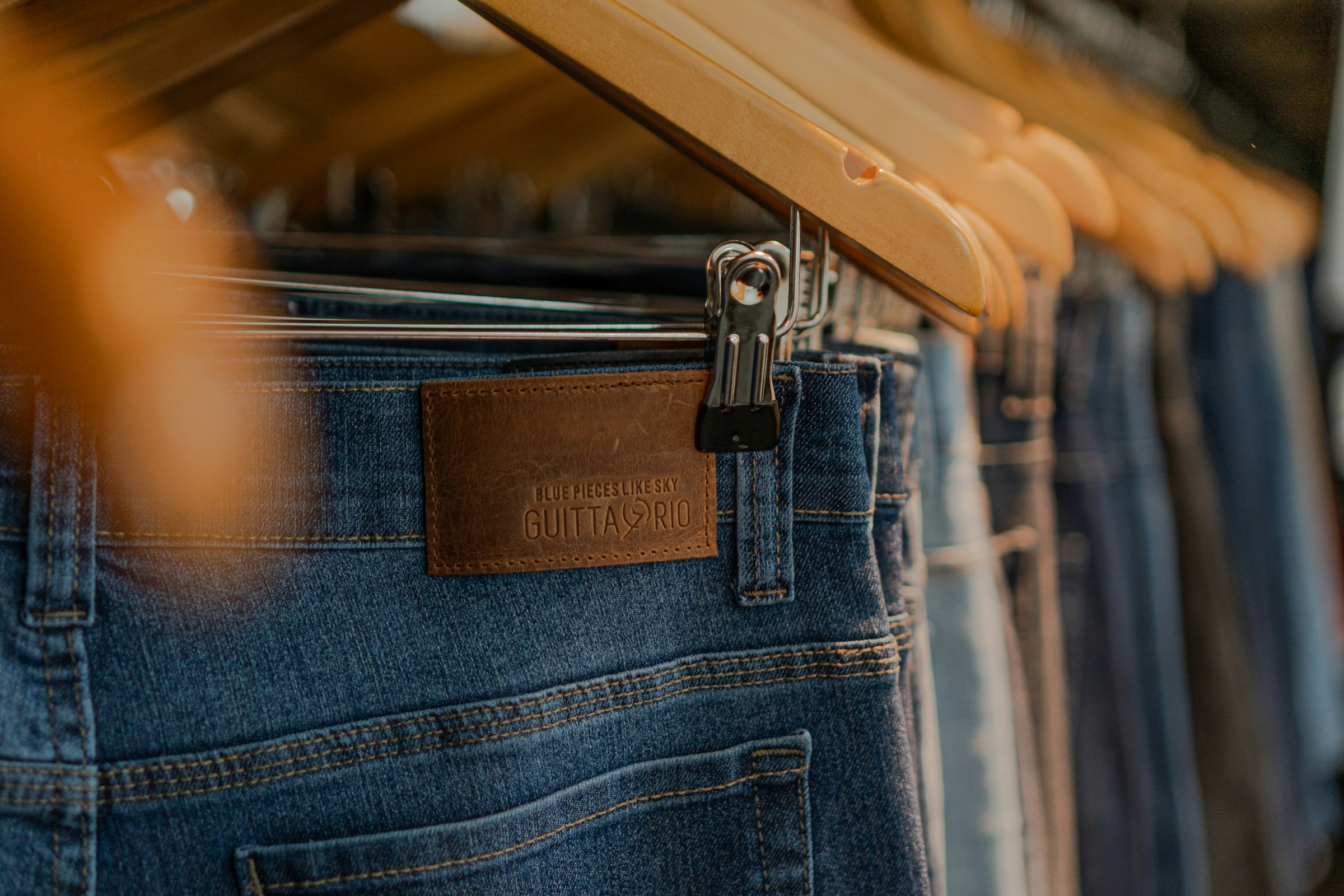 Collections d’hier et prix hyper réduits sur les beaux jeans Génération Jeans…