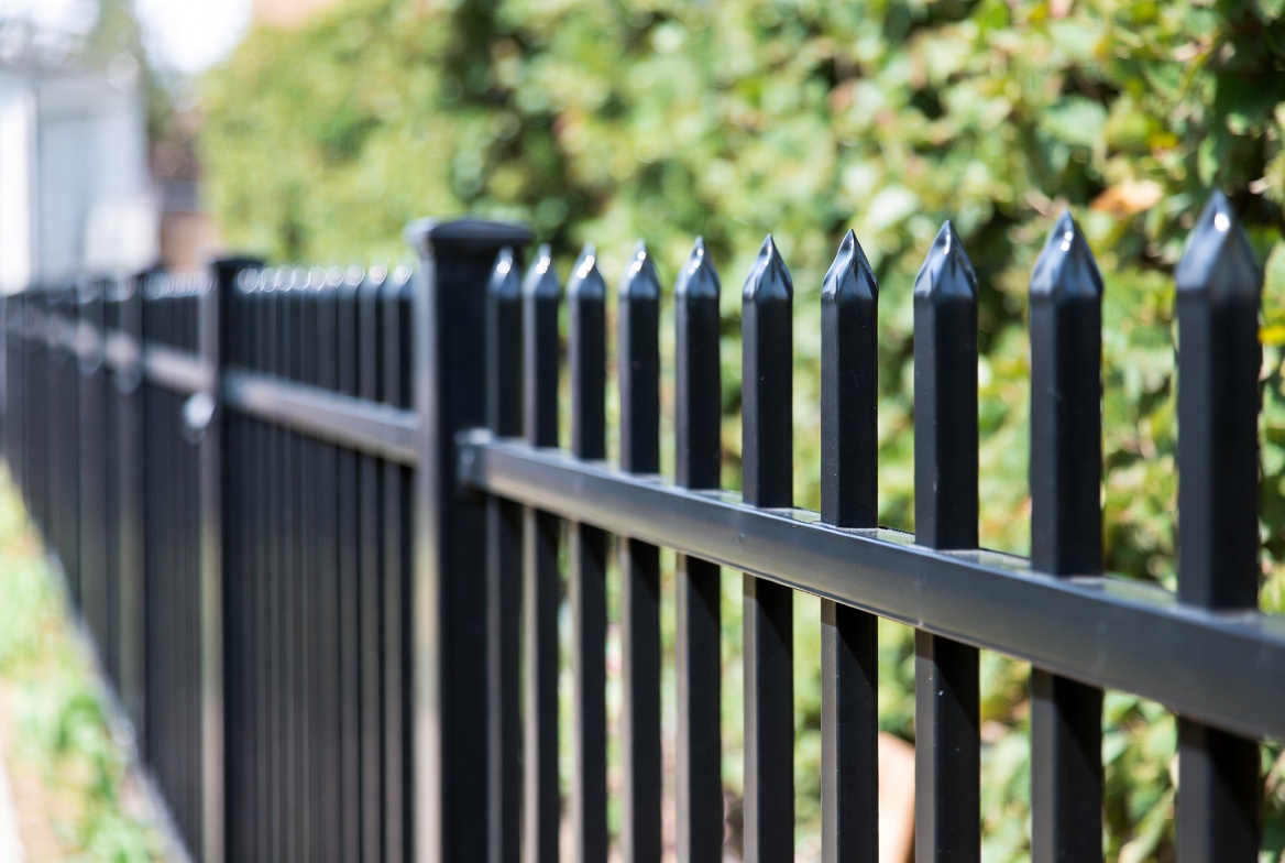 Pourquoi poser un brise-vue sur son grillage rigide ?
