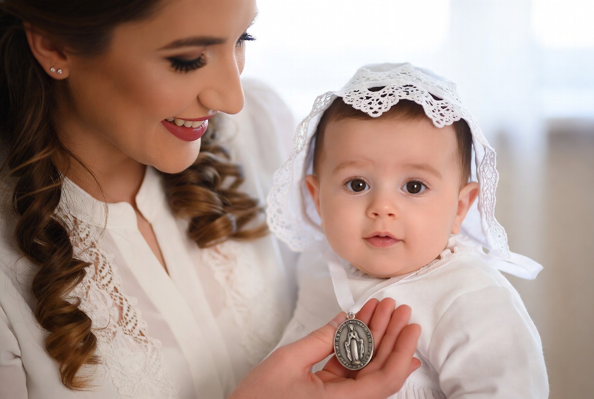 Bijou de baptême : quel modèle choisir ?